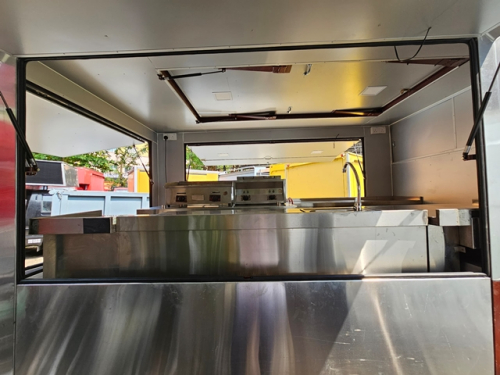 Foodtruck with Equipment
